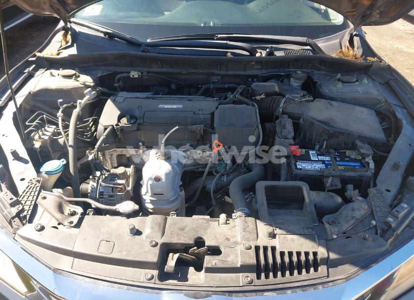 Photo 10 of 2017 Honda Accord LX (VIN 1HGCR2F31HA227141)