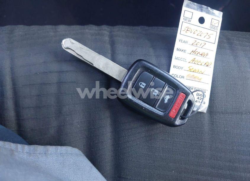 Photo 11 of 2017 Honda Accord LX (VIN 1HGCR2F31HA227141)