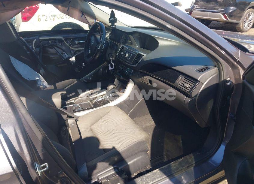 Photo 5 of 2017 Honda Accord LX (VIN 1HGCR2F31HA227141)