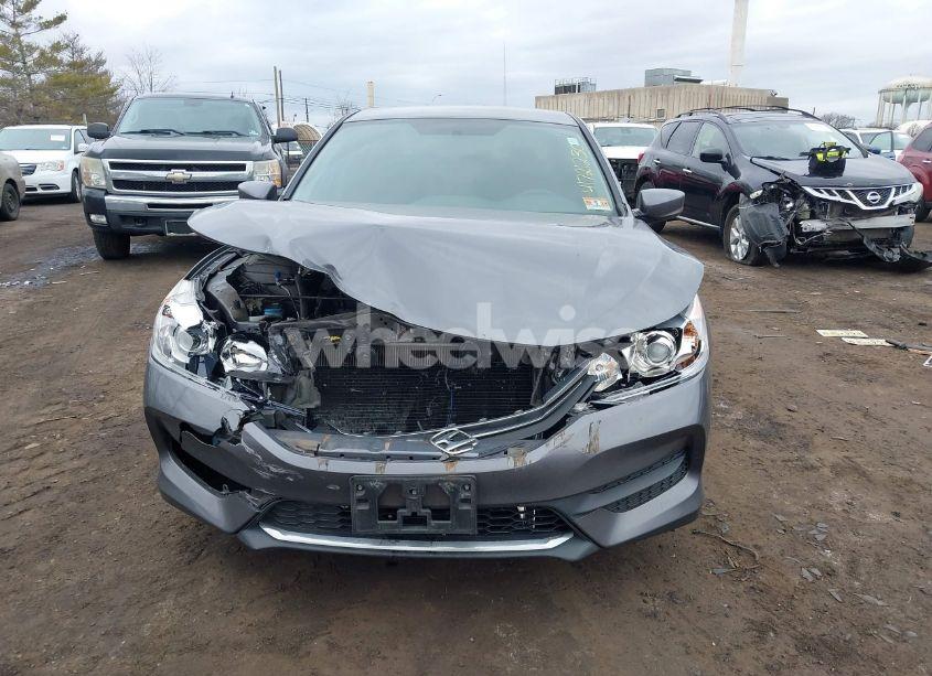 Photo 12 of 2017 Honda Accord LX (VIN 1HGCR2F31HA268885)