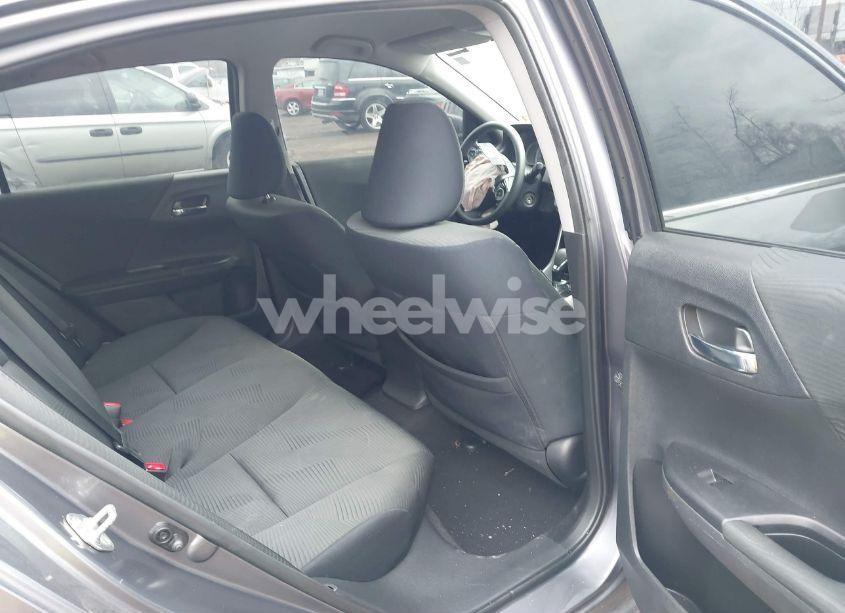 Photo 8 of 2017 Honda Accord LX (VIN 1HGCR2F31HA268885)