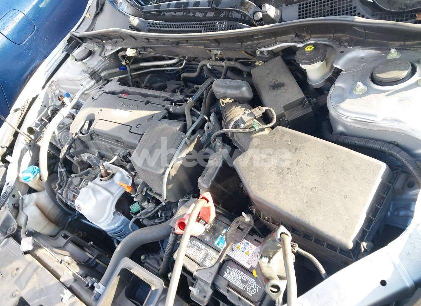 Photo 10 of 2017 Honda Accord LX (VIN 1HGCR2F31HA278140)