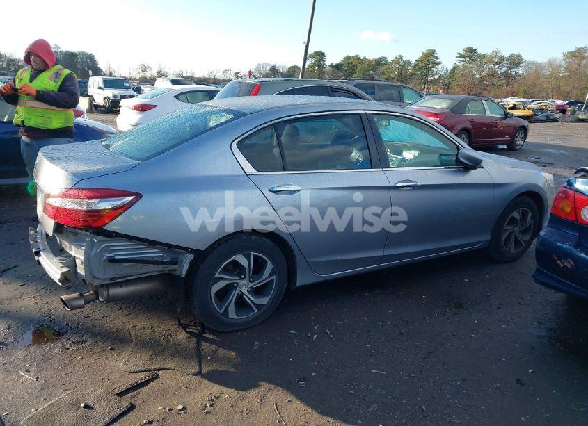 Photo 13 of 2017 Honda Accord LX (VIN 1HGCR2F31HA278140)