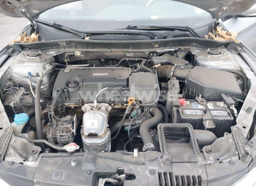 Photo 10 of 2017 Honda Accord LX (VIN 1HGCR2F31HA285783)