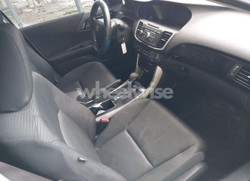 Photo 5 of 2017 Honda Accord LX (VIN 1HGCR2F31HA285959)