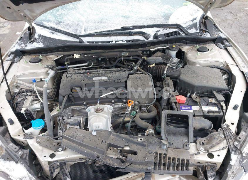 Photo 10 of 2017 Honda Accord LX (VIN 1HGCR2F31HA287095)