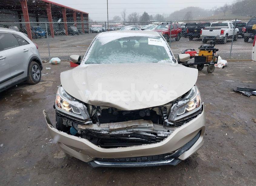 Photo 13 of 2017 Honda Accord LX (VIN 1HGCR2F31HA287095)