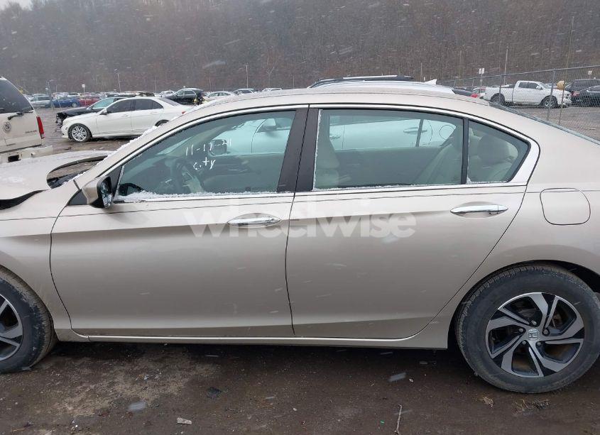 Photo 15 of 2017 Honda Accord LX (VIN 1HGCR2F31HA287095)