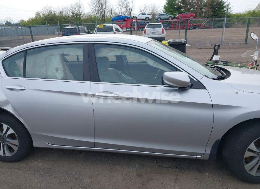 Photo 13 of 2013 Honda Accord LX (VIN 1HGCR2F32DA002298)