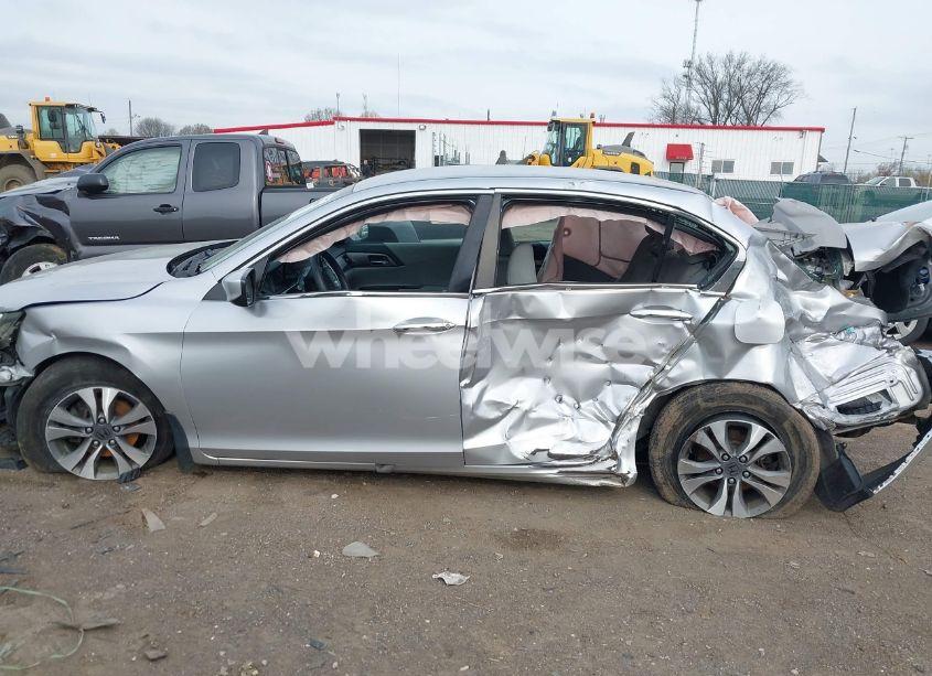 Photo 14 of 2013 Honda Accord LX (VIN 1HGCR2F32DA002298)