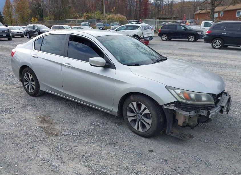 2013 Honda Accord LX (VIN 1HGCR2F32DA069435) main photo