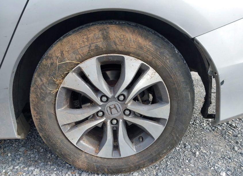 Photo 12 of 2013 Honda Accord LX (VIN 1HGCR2F32DA069435)