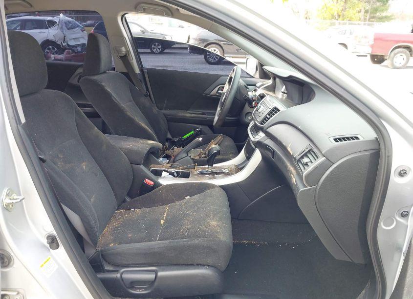 Photo 5 of 2013 Honda Accord LX (VIN 1HGCR2F32DA069435)