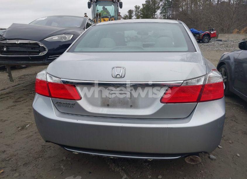 Photo 15 of 2013 Honda Accord LX (VIN 1HGCR2F32DA083447)