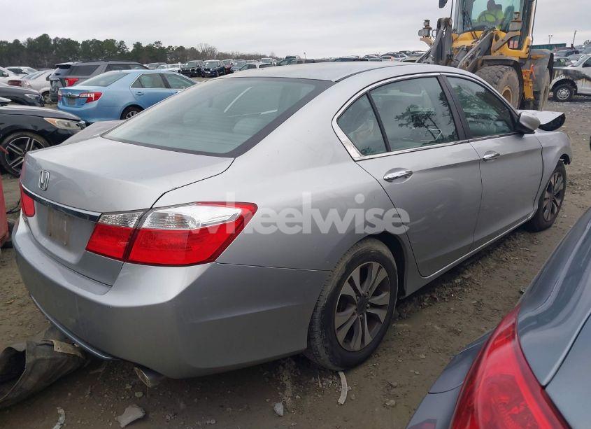 Photo 4 of 2013 Honda Accord LX (VIN 1HGCR2F32DA083447)