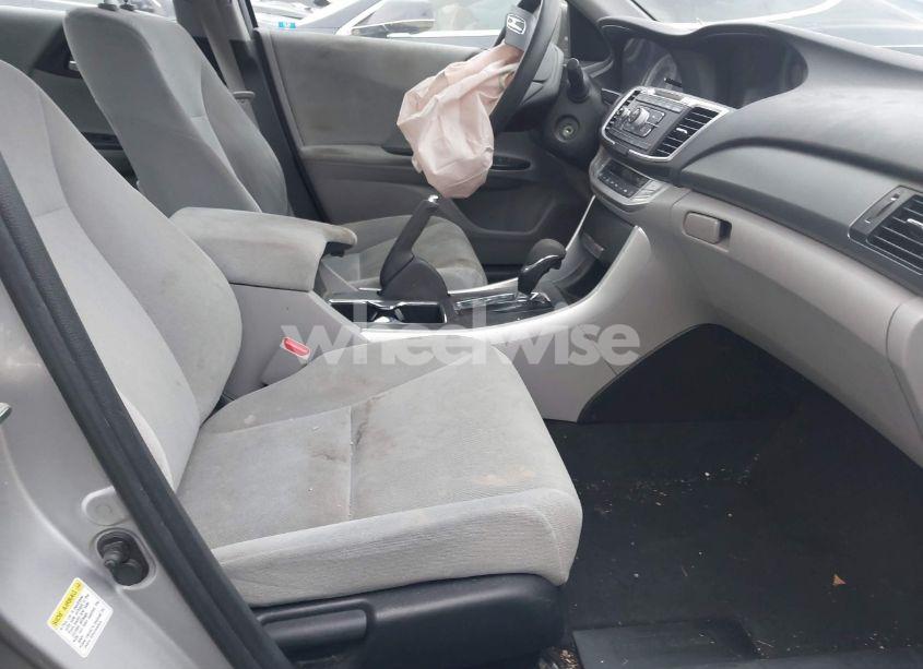 Photo 5 of 2013 Honda Accord LX (VIN 1HGCR2F32DA083447)