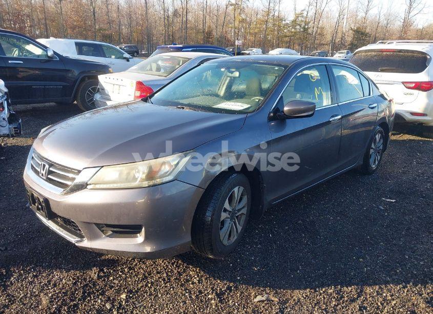 Photo 2 of 2013 Honda Accord LX (VIN 1HGCR2F32DA108881)