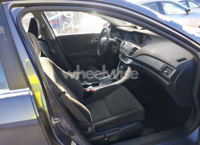 Photo 5 of 2013 Honda Accord LX (VIN 1HGCR2F32DA108881)