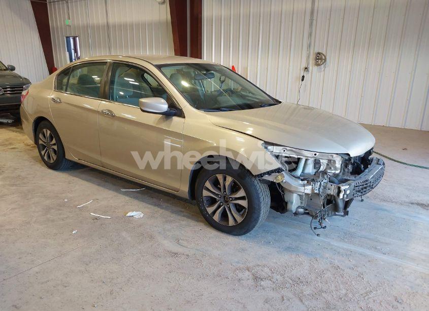 2013 Honda Accord LX (VIN 1HGCR2F32DA113224) main photo
