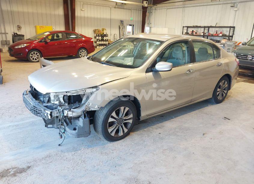 Photo 2 of 2013 Honda Accord LX (VIN 1HGCR2F32DA113224)