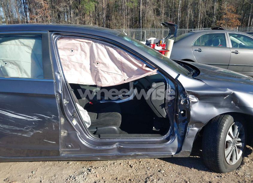 Photo 6 of 2013 Honda Accord LX (VIN 1HGCR2F32DA119220)