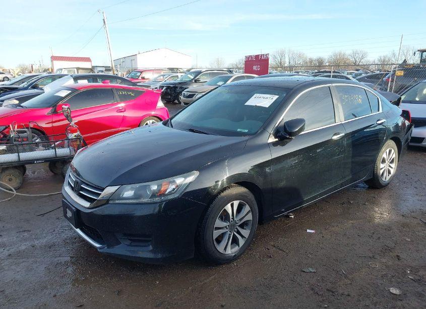 Photo 2 of 2013 Honda Accord LX (VIN 1HGCR2F32DA150371)