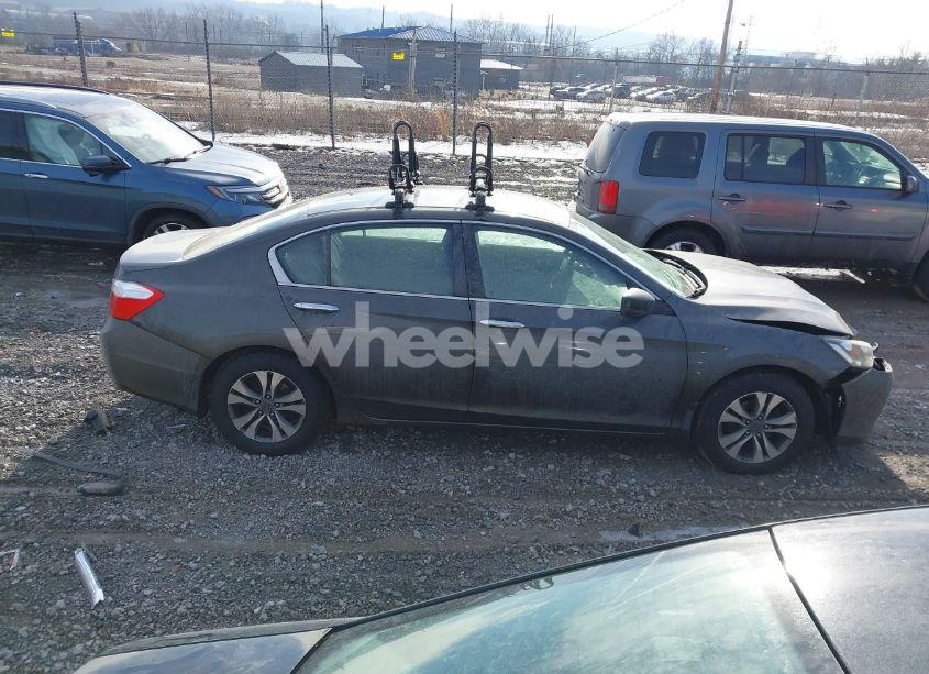 Photo 13 of 2013 Honda Accord LX (VIN 1HGCR2F32DA186397)