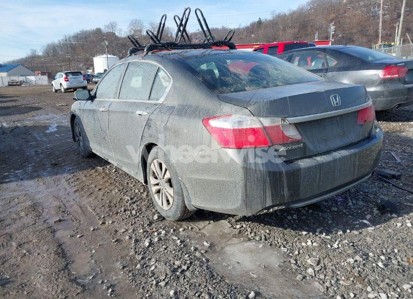 Photo 3 of 2013 Honda Accord LX (VIN 1HGCR2F32DA186397)