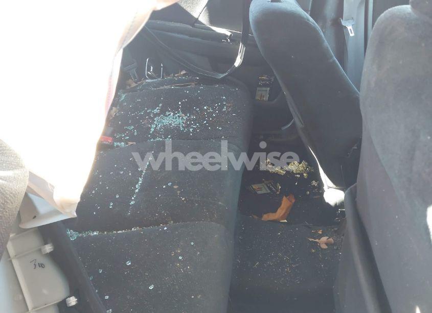 Photo 8 of 2013 Honda Accord SDN (VIN 1HGCR2F32DA211170)