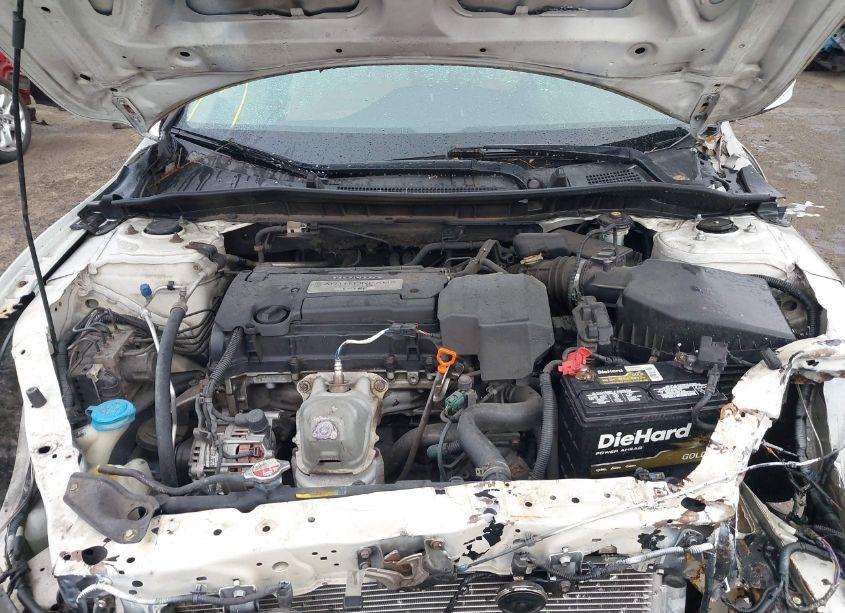 Photo 10 of 2013 Honda Accord LX (VIN 1HGCR2F32DA268114)