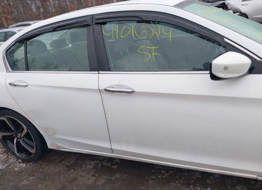 Photo 13 of 2013 Honda Accord LX (VIN 1HGCR2F32DA268114)