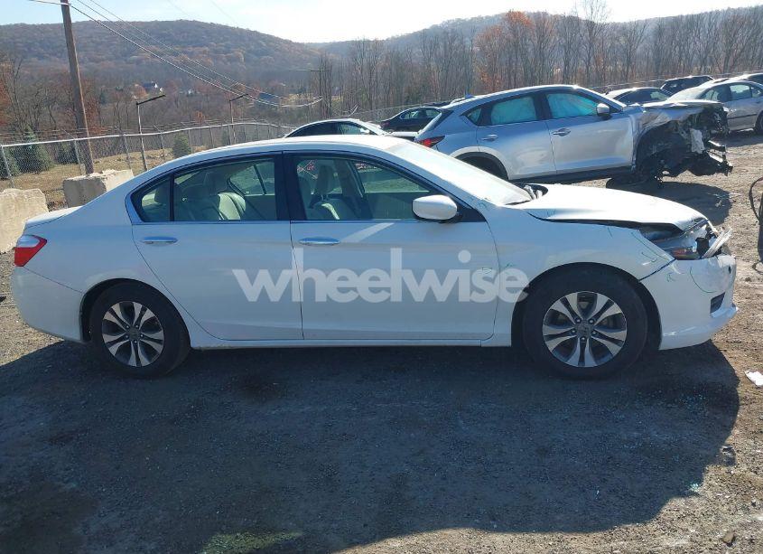 Photo 13 of 2013 Honda Accord LX (VIN 1HGCR2F32DA279081)