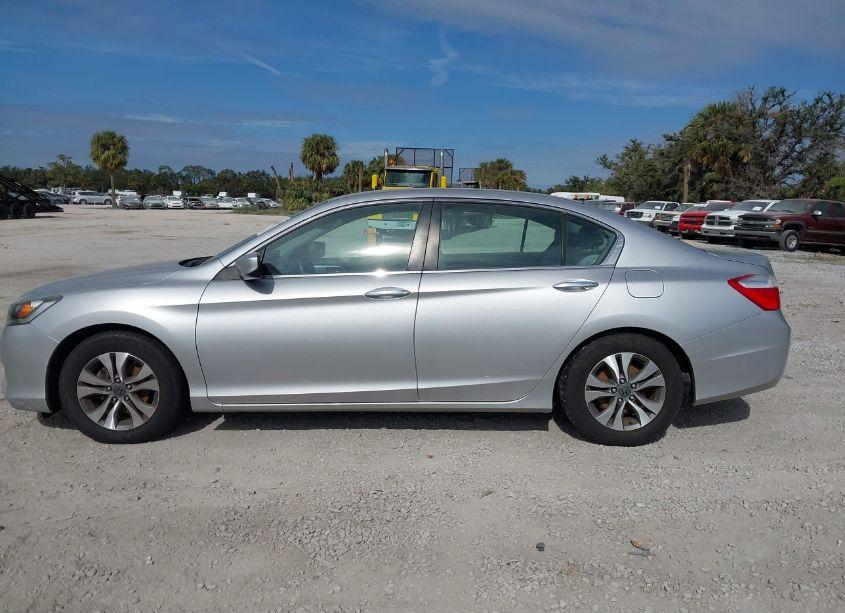Photo 14 of 2014 Honda Accord LX (VIN 1HGCR2F32EA014906)