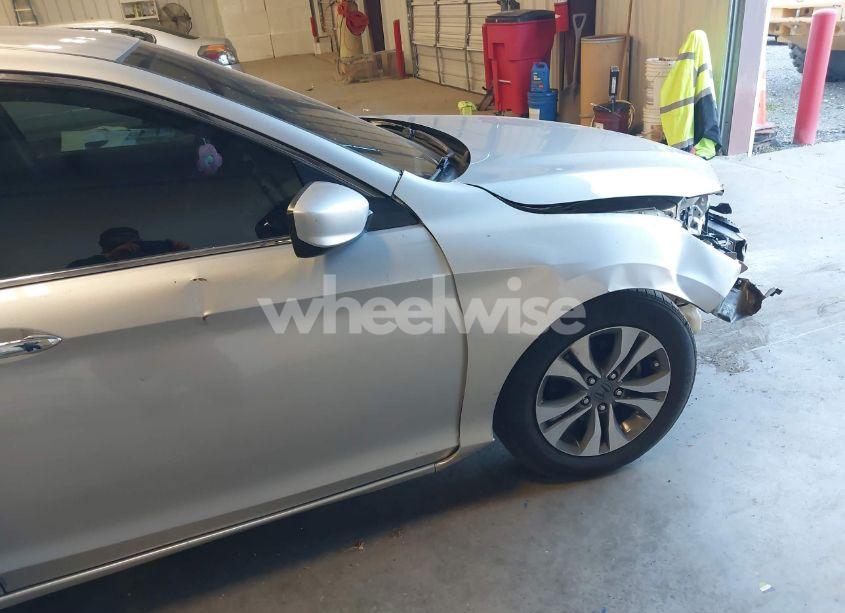 Photo 19 of 2014 Honda Accord LX (VIN 1HGCR2F32EA074149)