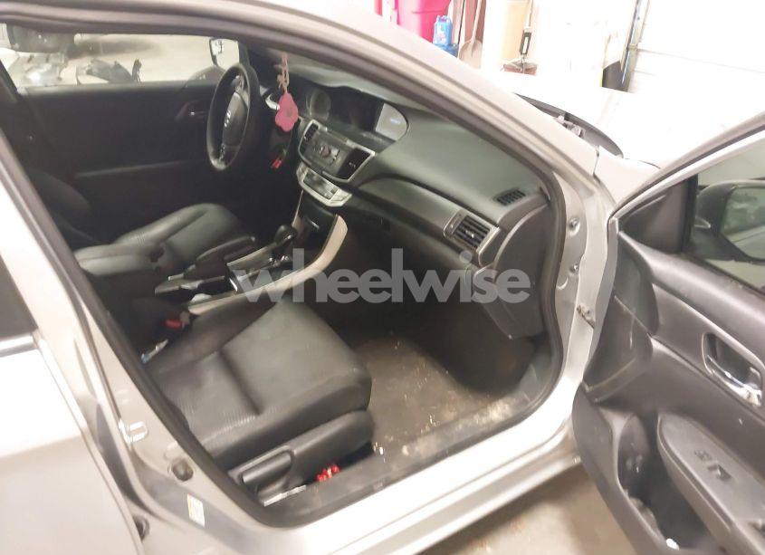 Photo 5 of 2014 Honda Accord LX (VIN 1HGCR2F32EA074149)