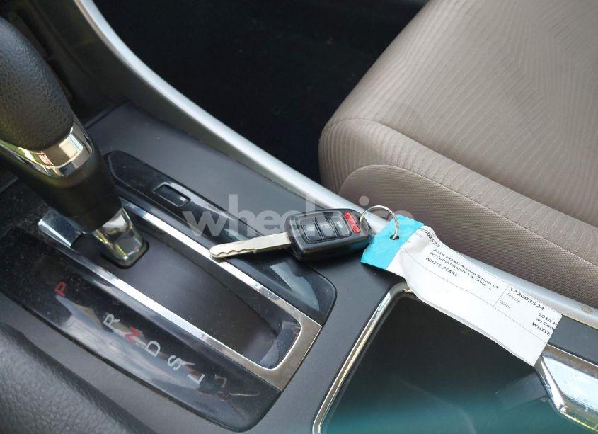 Photo 11 of 2014 Honda Accord LX (VIN 1HGCR2F32EA082252)