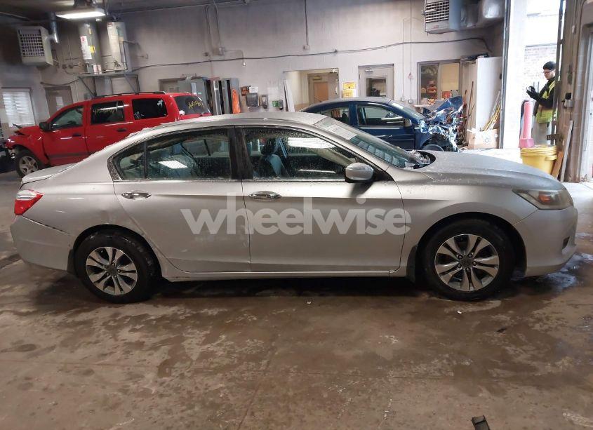 Photo 13 of 2014 Honda Accord LX (VIN 1HGCR2F32EA132986)