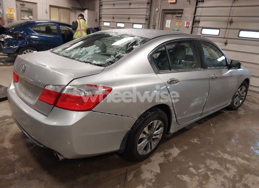 Photo 4 of 2014 Honda Accord LX (VIN 1HGCR2F32EA132986)