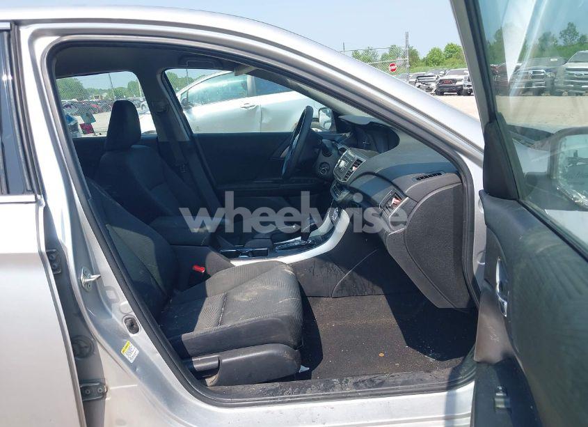 Photo 5 of 2014 Honda Accord LX (VIN 1HGCR2F32EA179922)