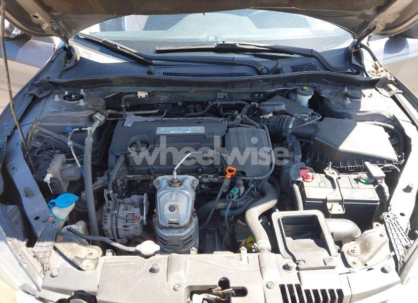 Photo 10 of 2014 Honda Accord LX (VIN 1HGCR2F32EA183999)