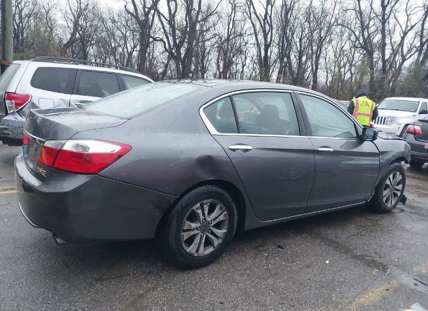 Photo 14 of 2014 Honda Accord LX (VIN 1HGCR2F32EA278708)