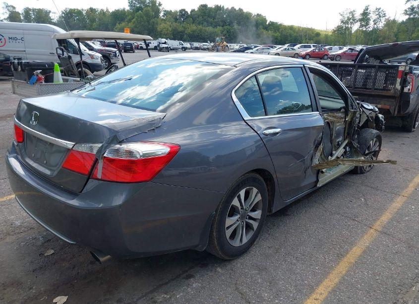Photo 4 of 2014 Honda Accord LX (VIN 1HGCR2F32EA285433)