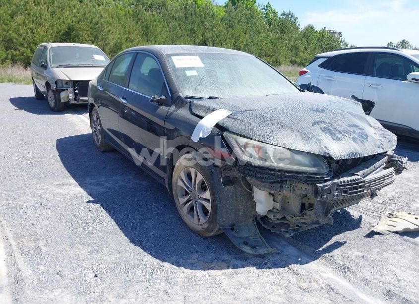 2015 Honda Accord LX (VIN 1HGCR2F32FA013367) main photo