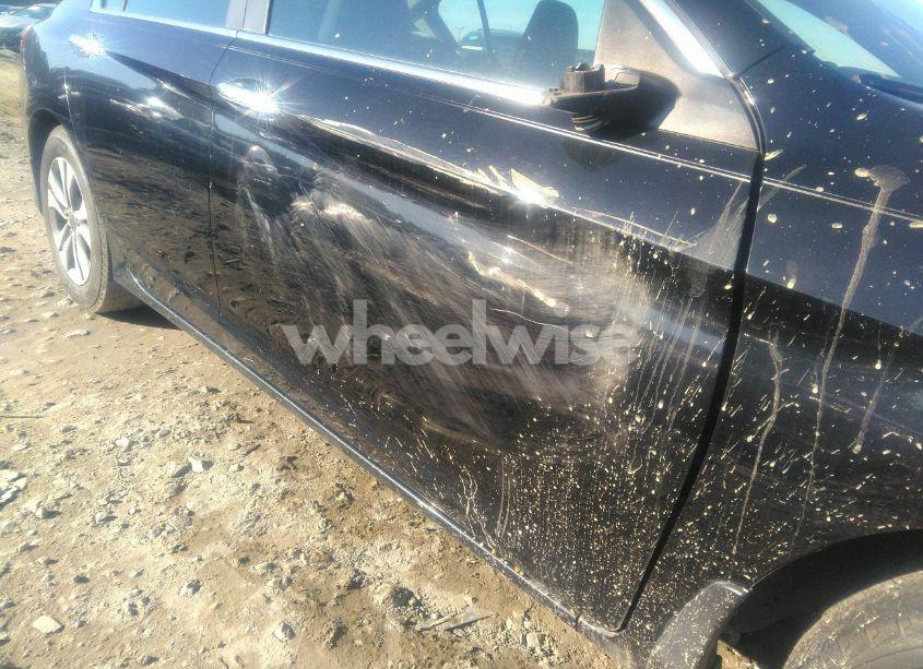 Photo 17 of 2015 Honda Accord LX (VIN 1HGCR2F32FA013367)