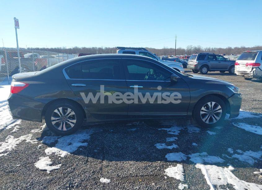 Photo 13 of 2015 Honda Accord LX (VIN 1HGCR2F32FA038270)