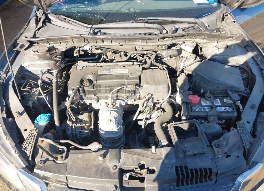 Photo 10 of 2015 Honda Accord LX (VIN 1HGCR2F32FA047440)