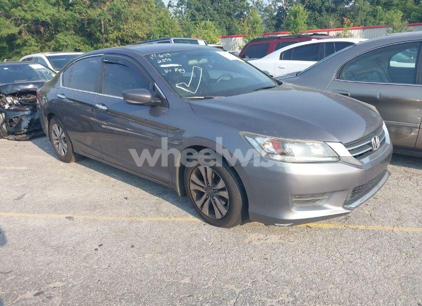 2015 Honda Accord LX (VIN 1HGCR2F32FA109757) main photo