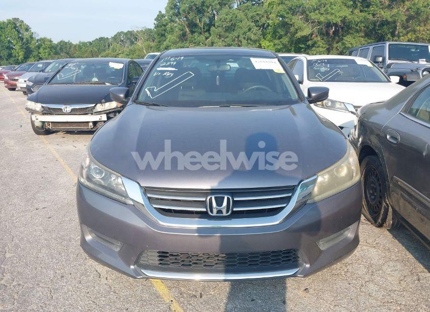 Photo 13 of 2015 Honda Accord LX (VIN 1HGCR2F32FA109757)