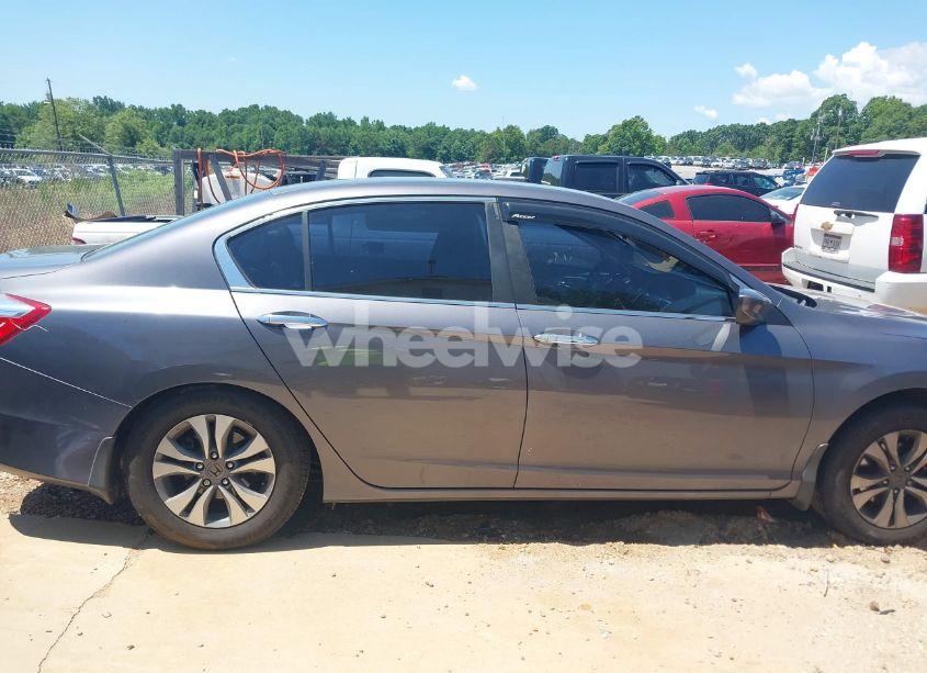 Photo 14 of 2015 Honda Accord LX (VIN 1HGCR2F32FA109757)
