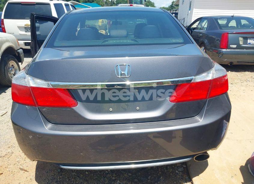 Photo 17 of 2015 Honda Accord LX (VIN 1HGCR2F32FA109757)
